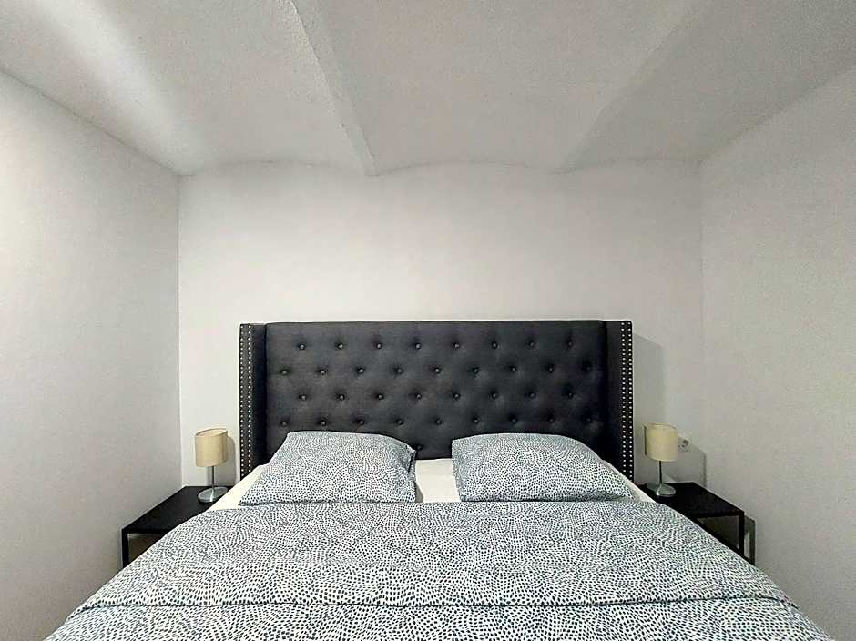 N1 Casa de Madrid - greenpeace line