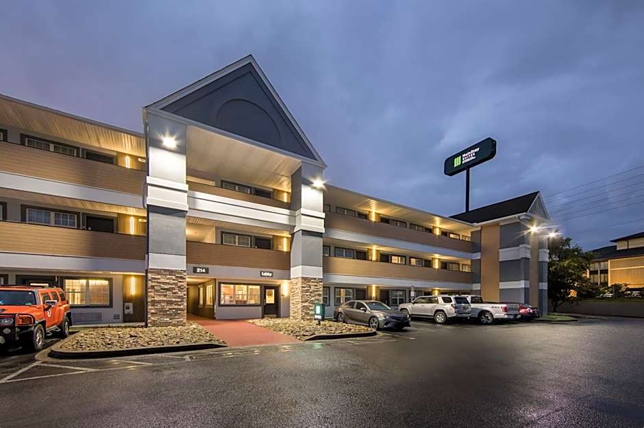 MainStay Suites Knoxville - Cedar Bluff
