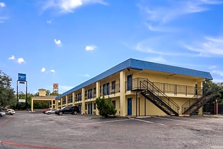 Rodeway Inn