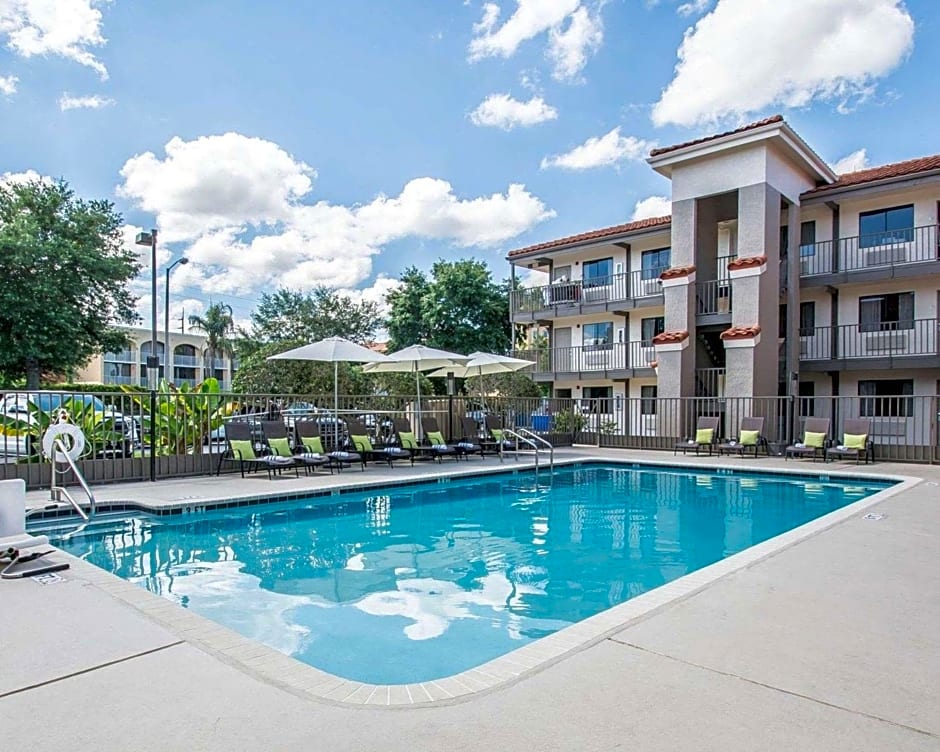 Quality Inn & Suites By the Parks