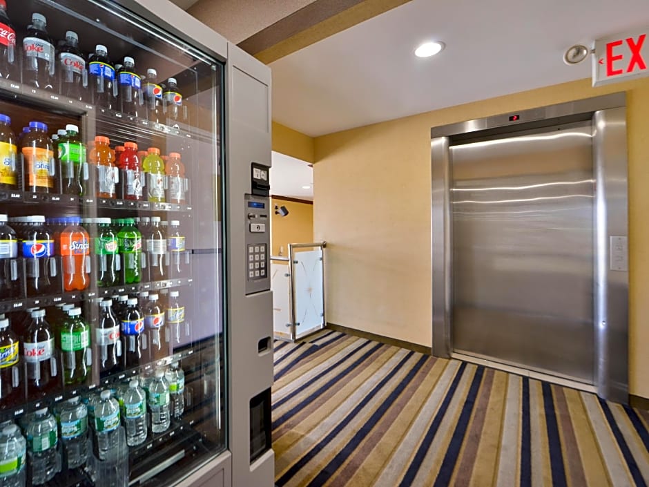 Holiday Inn Express LaGuardia Airport By IHG