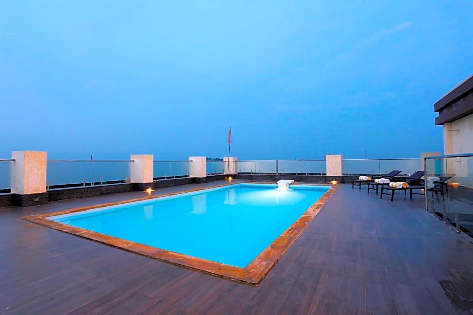 Nataraj Sarovar Portico