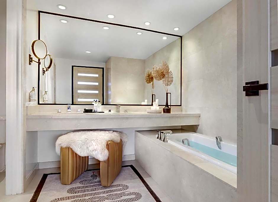 Huntley Santa Monica Beach