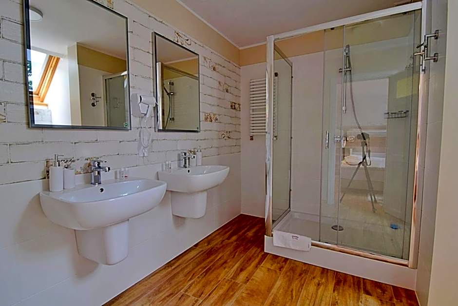 Gościniec Nowa Wioska