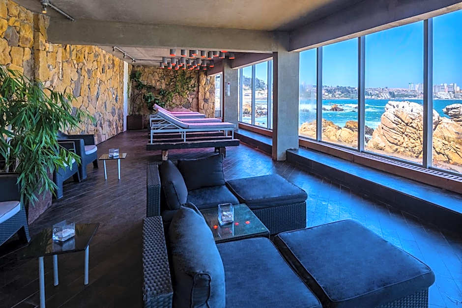 Radisson Blu Acqua Hotel & Spa Concon