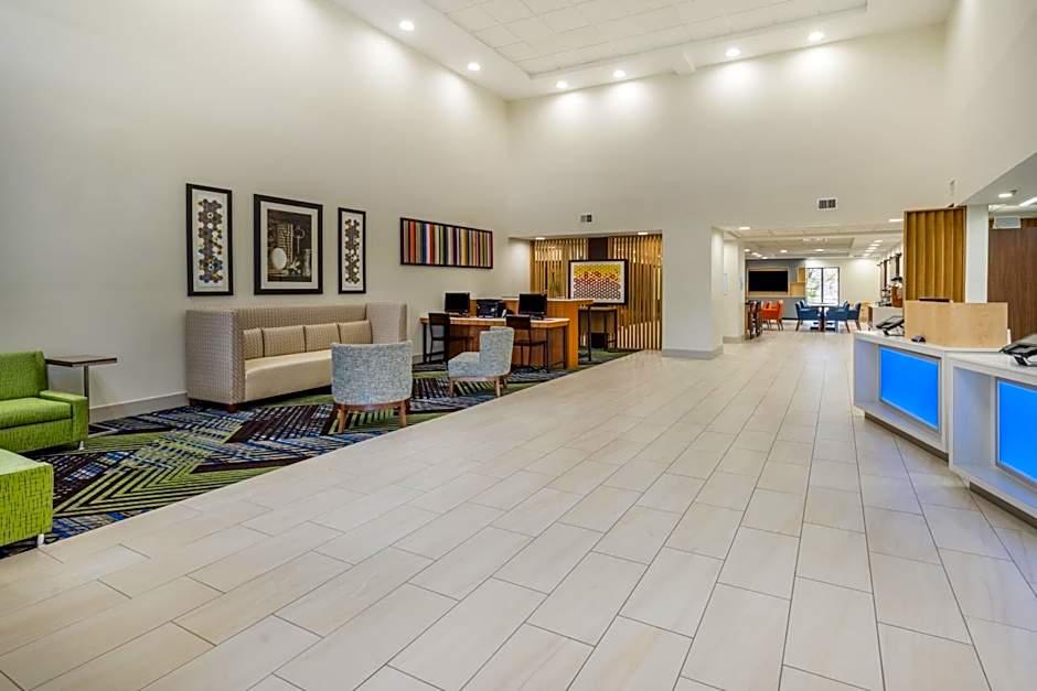 Holiday Inn Express Hotel & Suites Louisville East By IHG