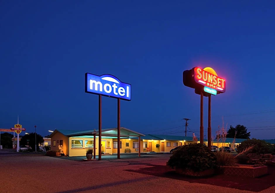 Sunset Motel Moriarty