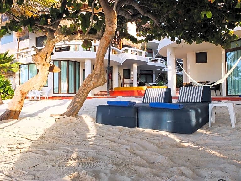 Playa Palms Beach Hotel