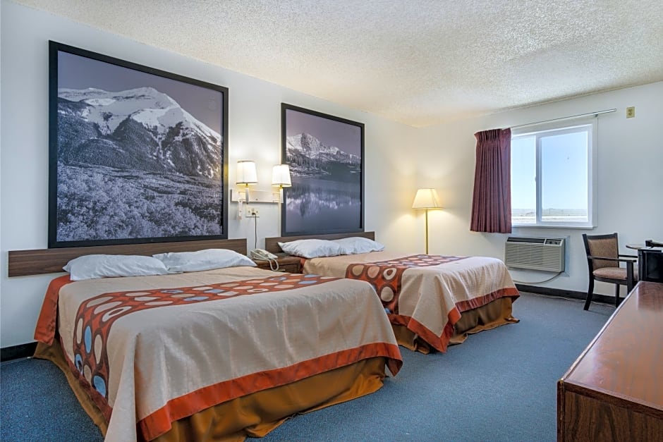 Super 8 by Wyndham Limon