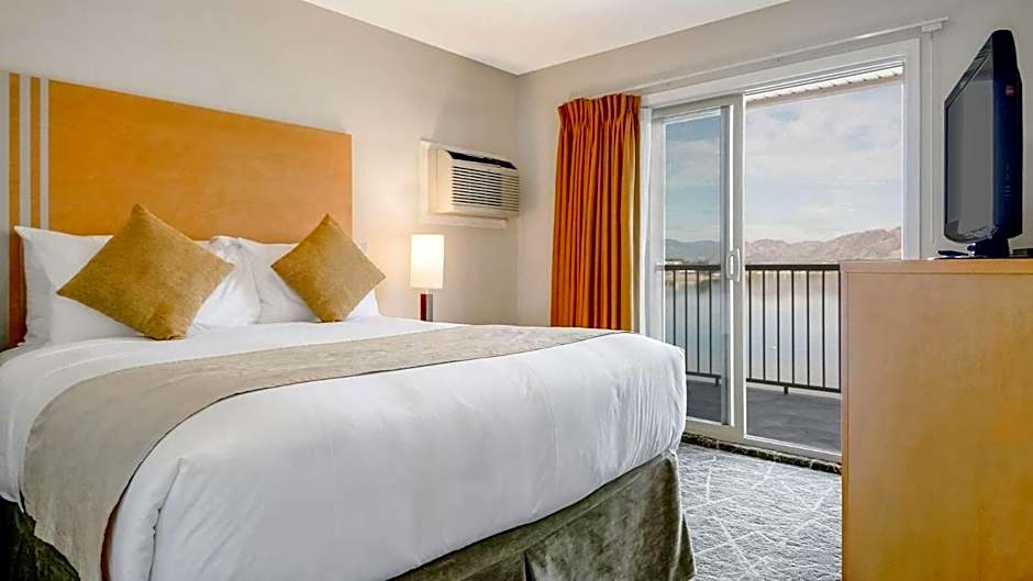 Coast Osoyoos Beach Hotel
