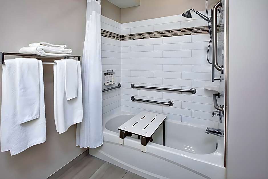 Holiday Inn Express Hotel & Suites Kent State University By IHG
