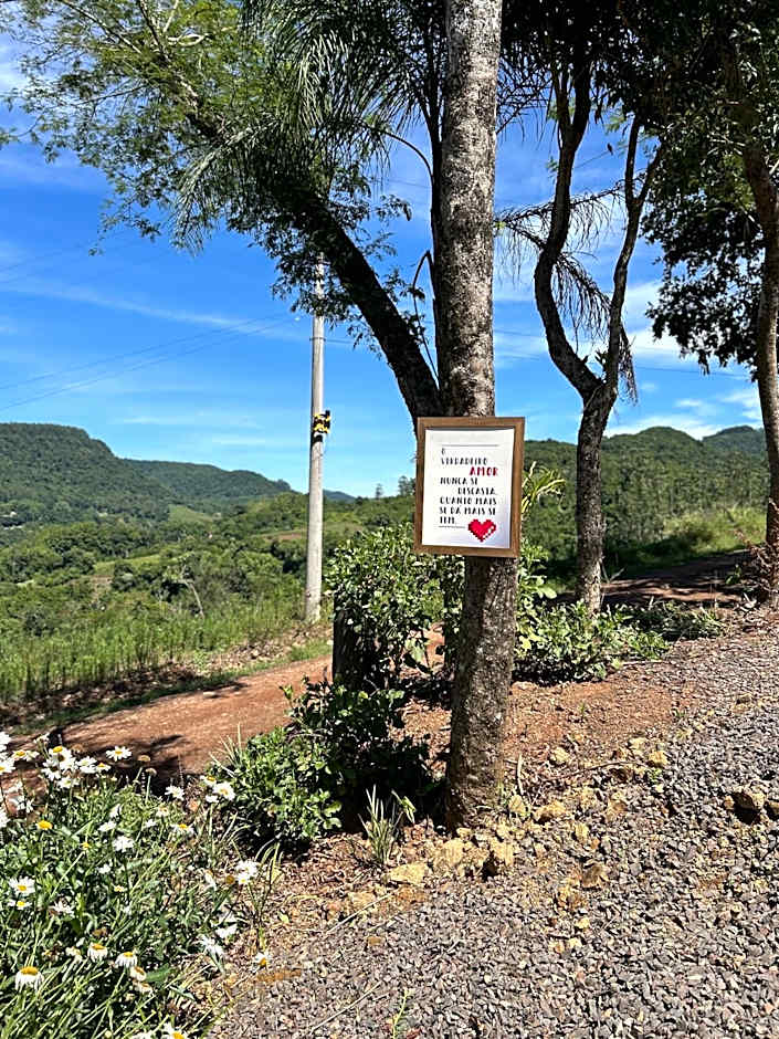 Pousada Jardim Encantado - Suítes em Container na cidade do Cristo Protetor - Encantado RS