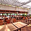 Van Phat Riverside Hotel