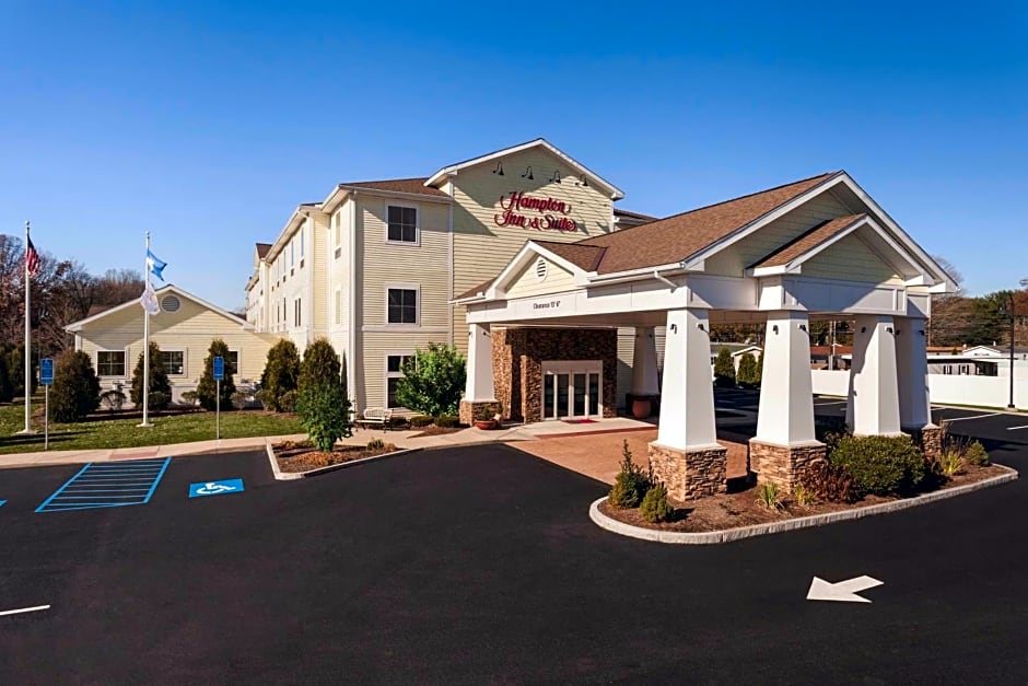 Hampton Inn By Hilton & Suites Mystic