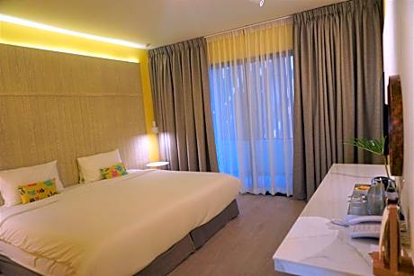 King Room with Pool View