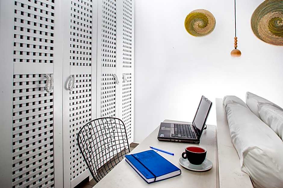 Amity Suites - Adults Only