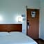 Borneo Suites Hotel