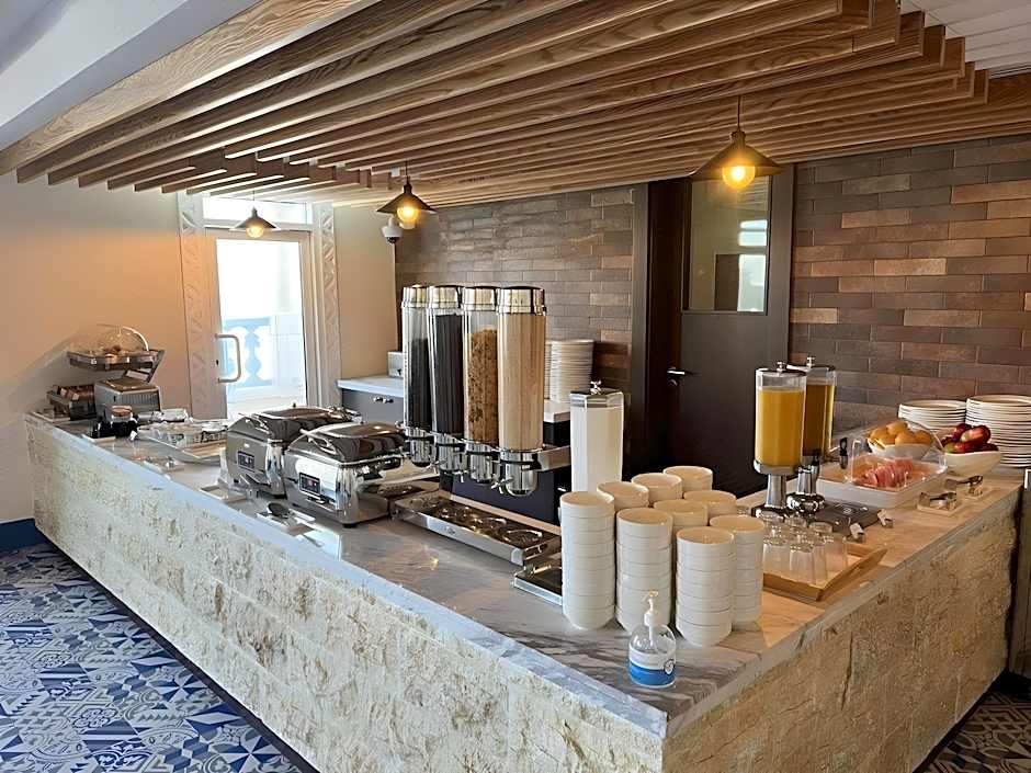 Central Inn Souq Waqif