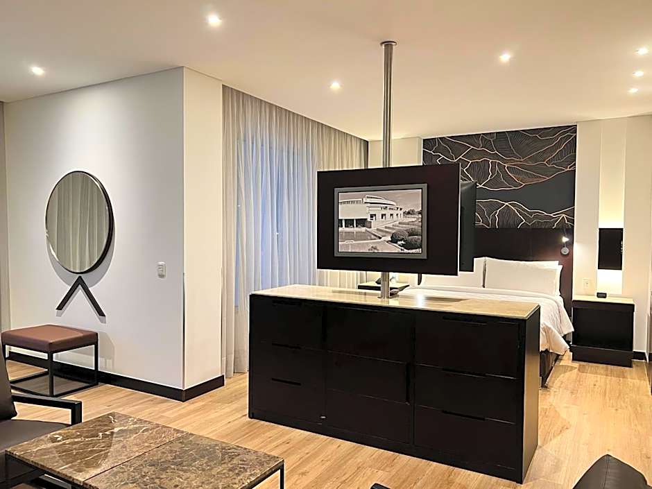 Holiday Inn Bogota Airport By IHG