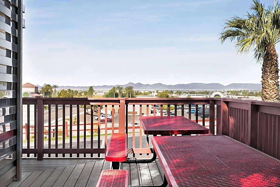 Travelodge by Wyndham Yuma