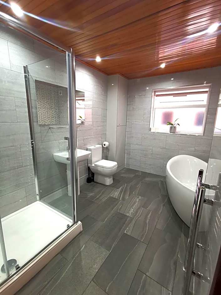 The Elmsleigh Suite at Claremont Hotel