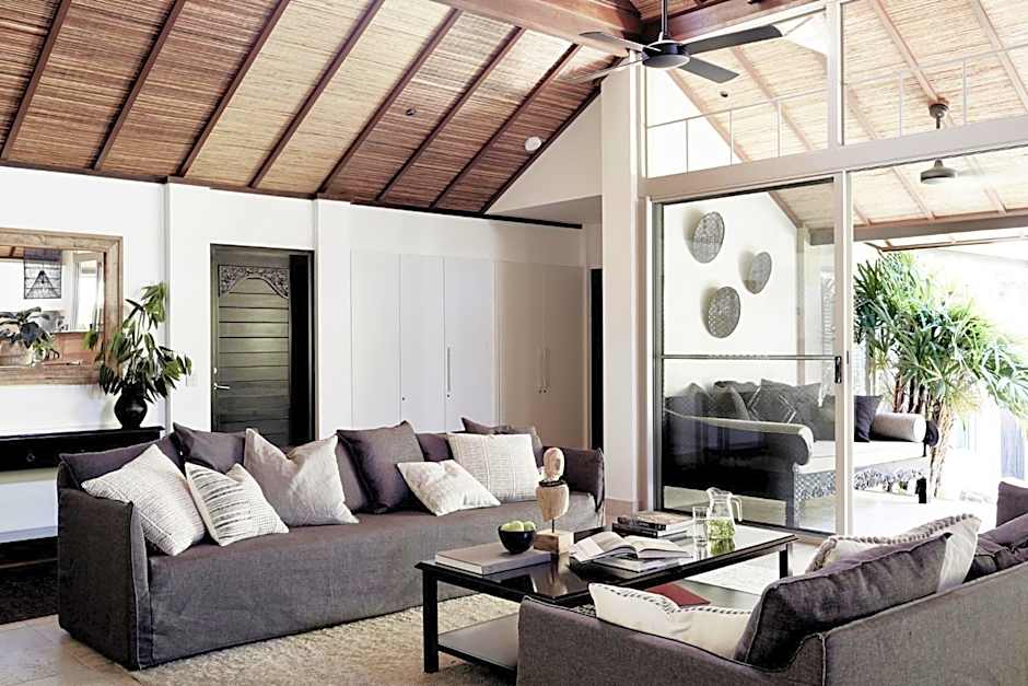 The Villas of Byron