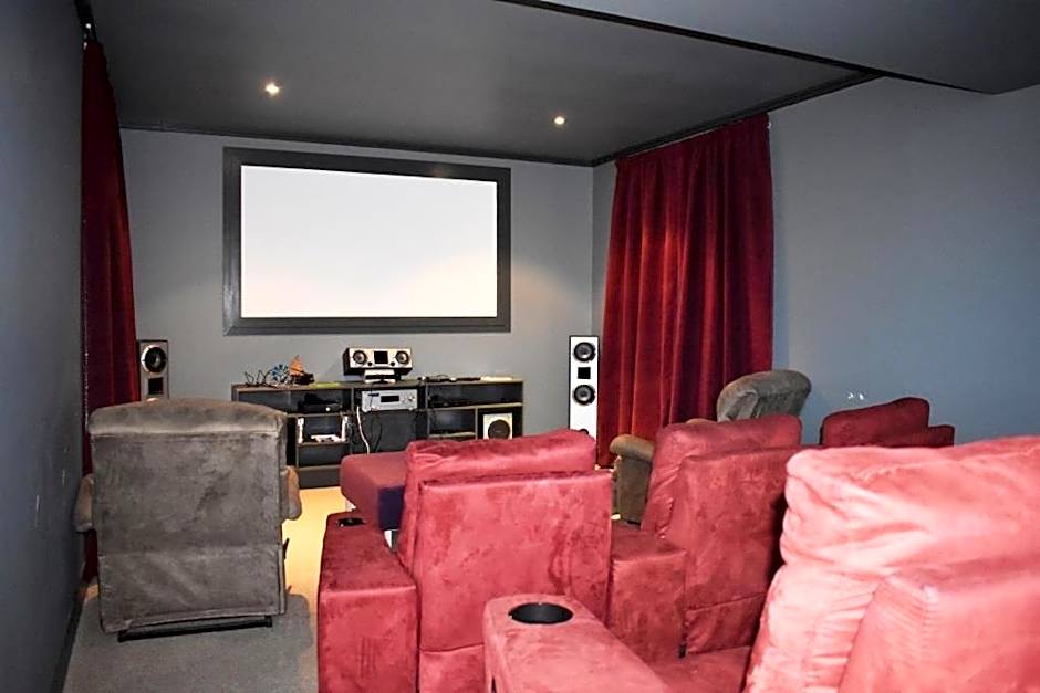 The Lakes - Kai Iwi Lakes Exclusive Retreat