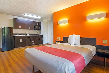 King Room - Disability Access - Smoking