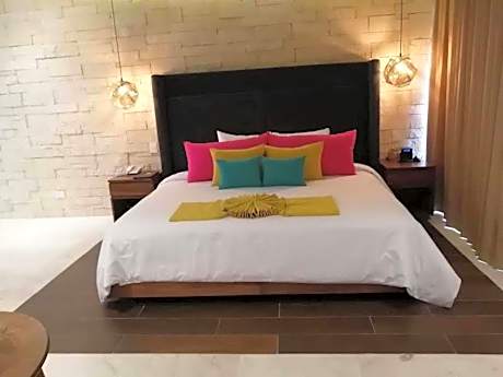 Luxury Junior Suite 1 King Bed