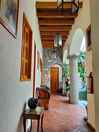 Hotel Antigua Casa de Piedra