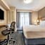 Days Inn & Suites by Wyndham Thunder Bay
