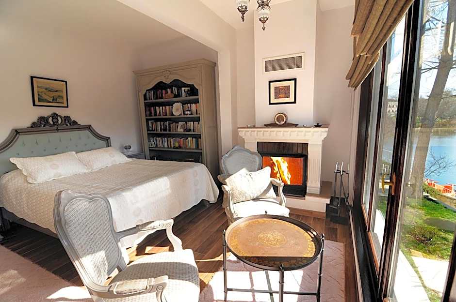 Beyaz Ev Agva - Adult only +15