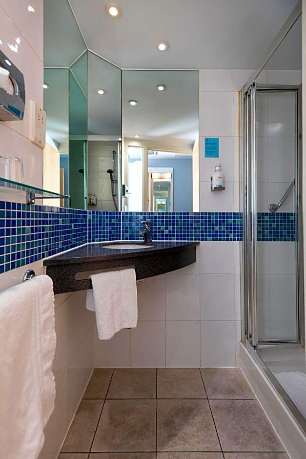 Holiday Inn Express Swindon City Centre By IHG