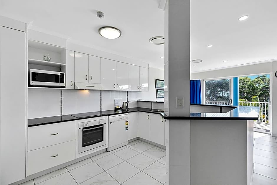 White Crest Apartments