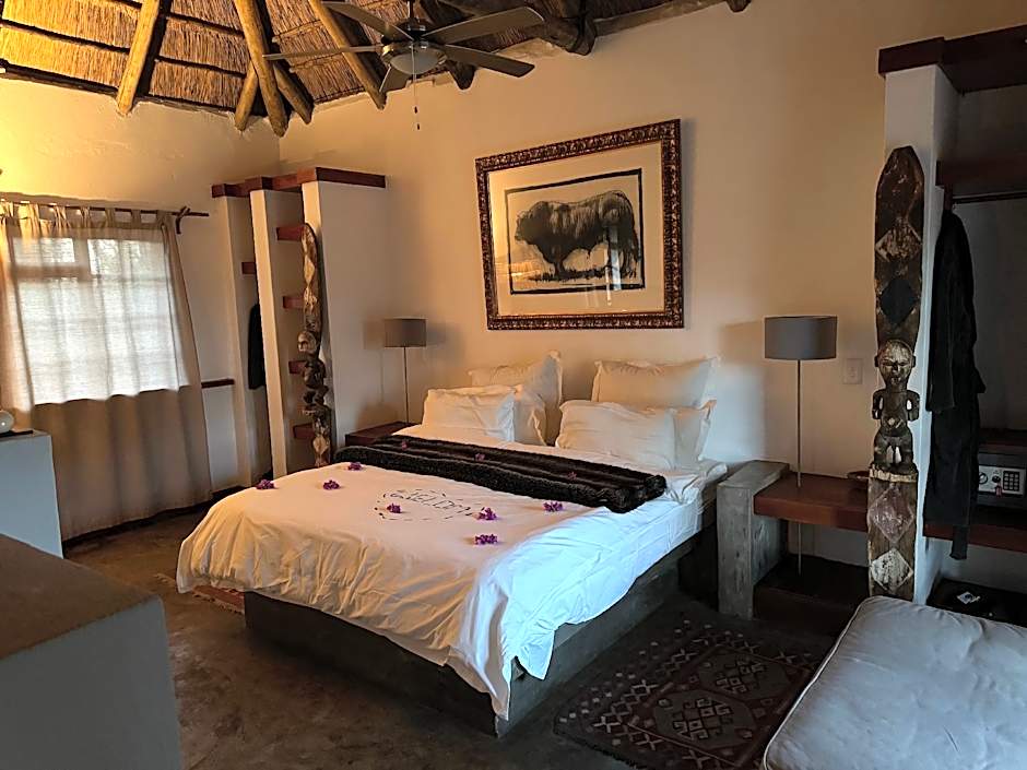 Photo 1 of 9 of Executive Suite