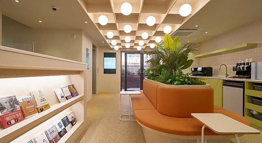 Workers Hotel Ansan by Aank