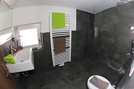 Apartment with Garden View