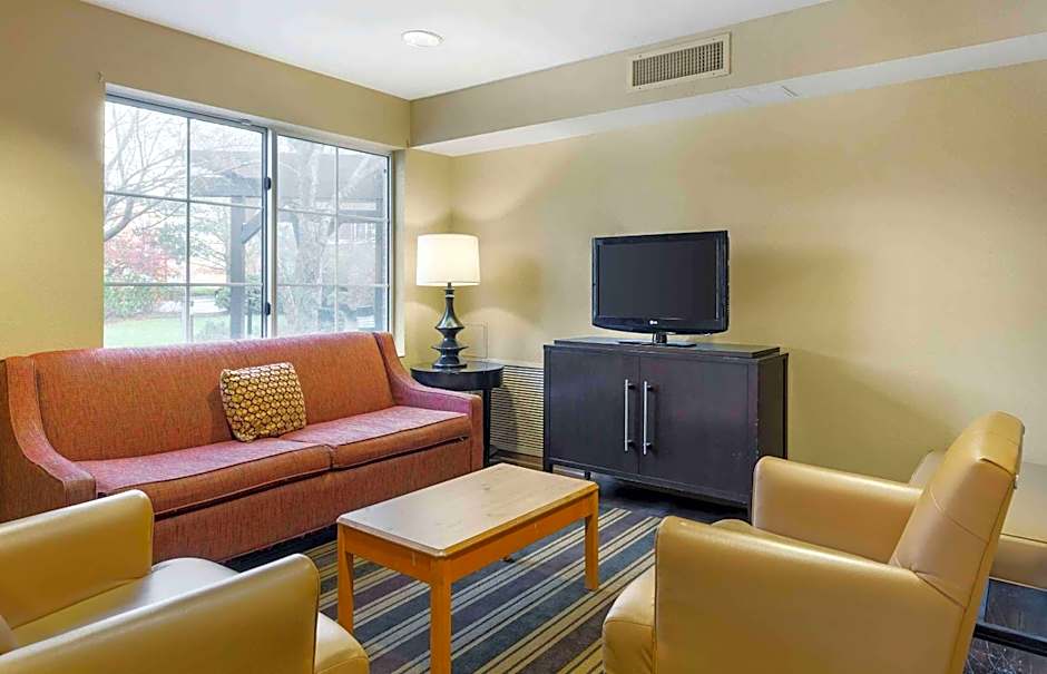 Extended Stay America Suites - Boston - Waltham - 32 4th Ave.
