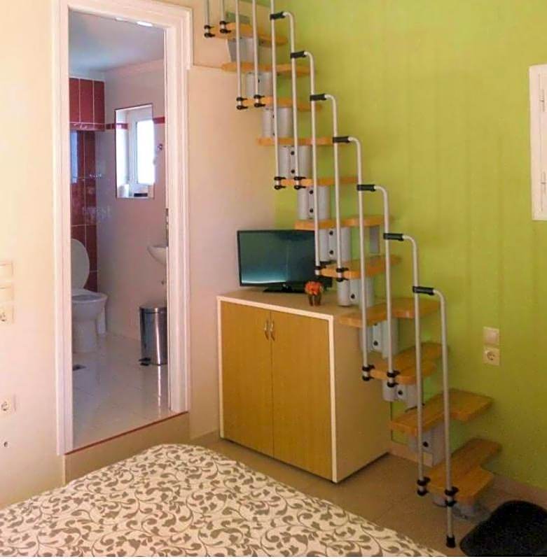 Vacations in Patra Studios