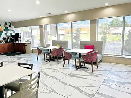 Quality Inn & Suites McDonough South I-75