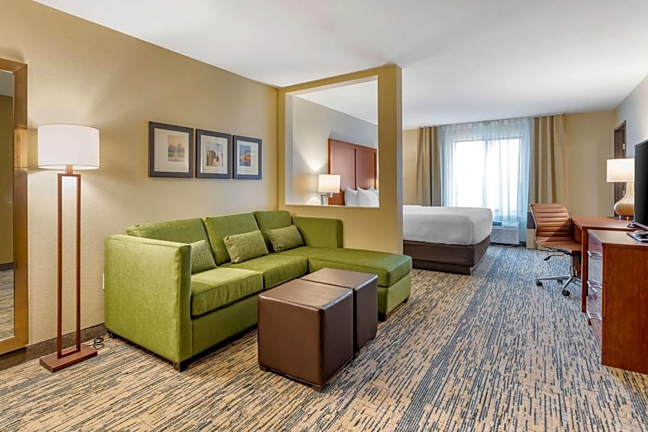 Comfort Inn & Suites