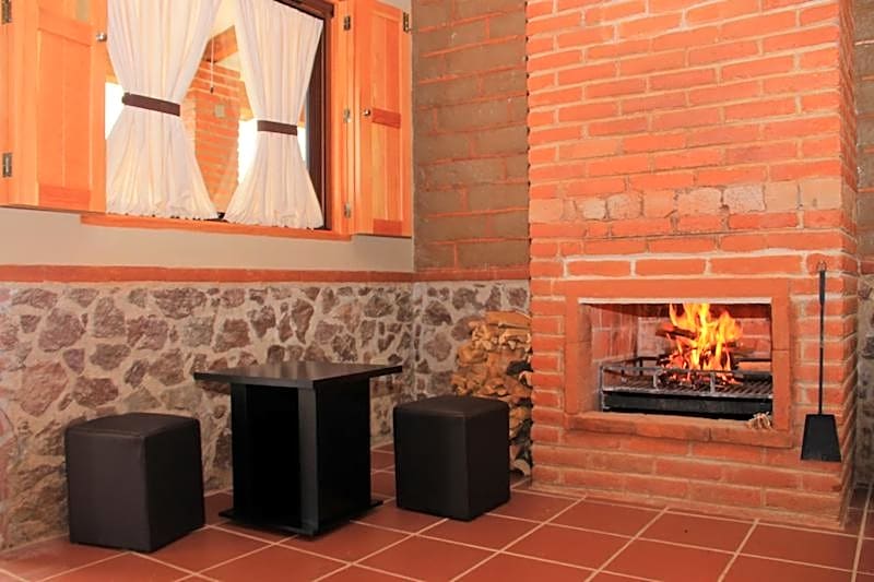 HOTEL Y CABAÑAS MOUNTAIN LODGE