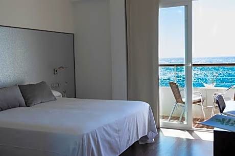 Superior Double or Twin Room with Sea View