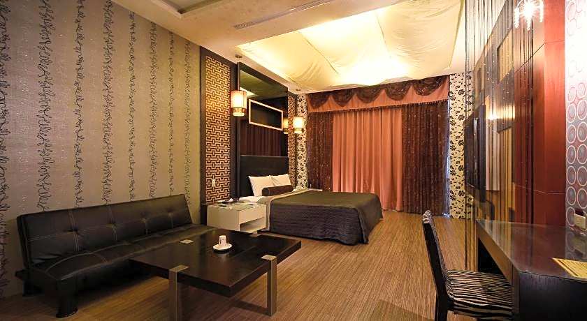 Sun Garden Ming Cheng Motel