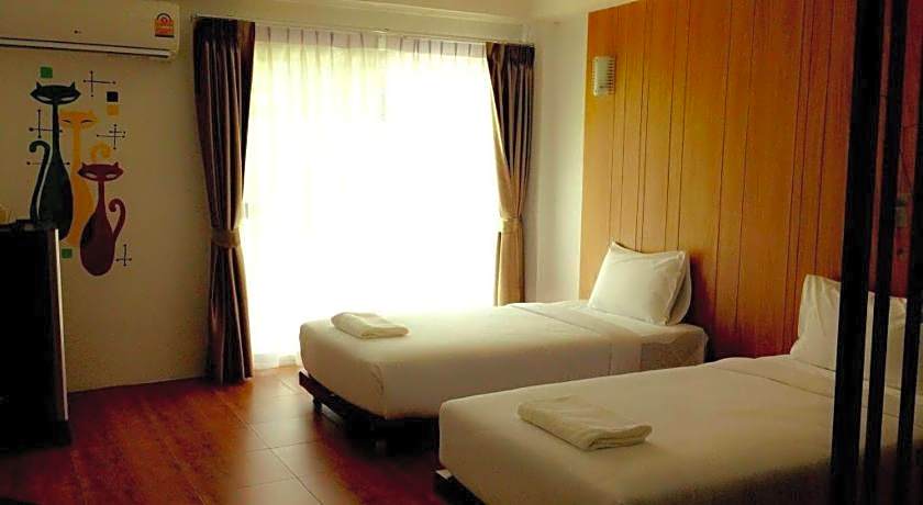 The Pride Hotel At Laemsing