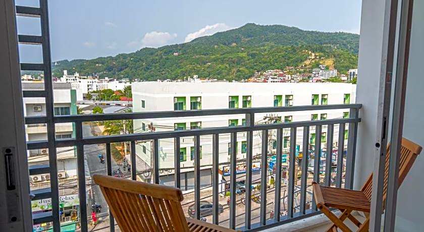 Santi White House Patong