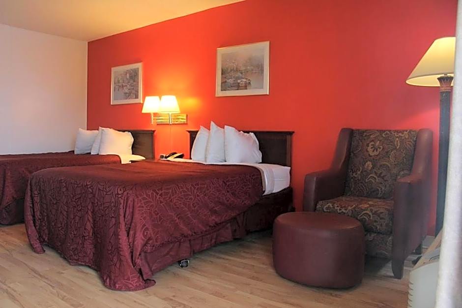 Norfolk Country Inn and Suites