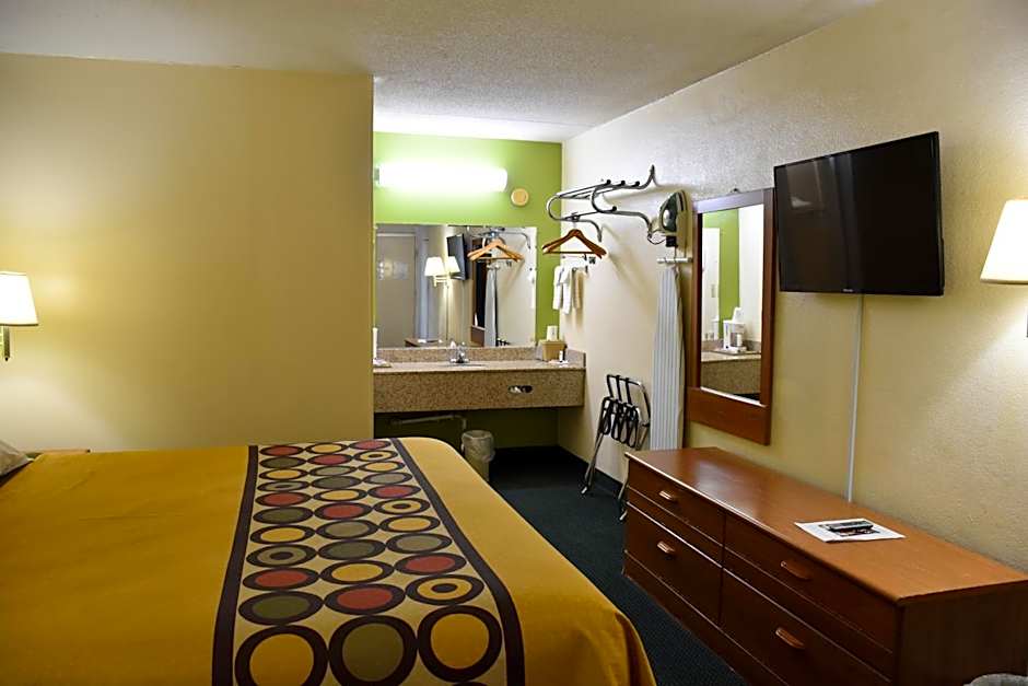 Super 8 by Wyndham Tifton