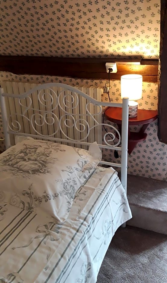 LE CHALET SUISSE - Chambre aux fleurs