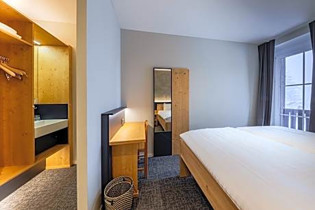 Superior Family Room